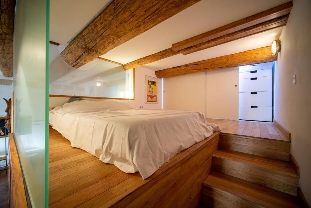 Air-Conditioned Loft In The Heart Of The Old Port มาร์กเซย ภายนอก รูปภาพ